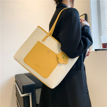Load image into Gallery viewer, Contrasting letter buckle crossbody bag
