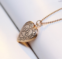 Load image into Gallery viewer, Cat Dog Paw Footprint Necklace
