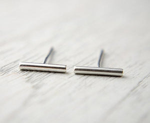 2020 Japanese stick word stud earrings