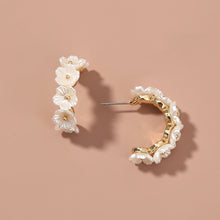 Load image into Gallery viewer, Resin White Flower Type C Stud Fashion
