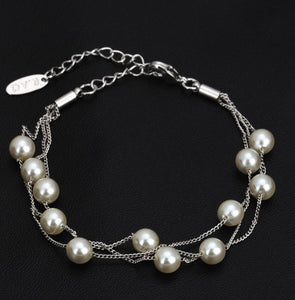 The imitation pearl bracelet necklace