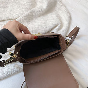 Contrast Color Doctor Bag Rivet Flap Lock Handbag