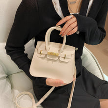 Load image into Gallery viewer, Womens solid color PU twist lock Kelly handbag

