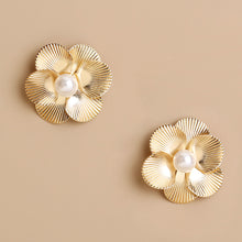 Load image into Gallery viewer, Metal Pearls Six-petal Flowers Ear Studs
