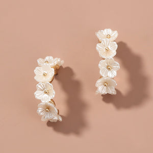 Resin White Flower Type C Stud Fashion